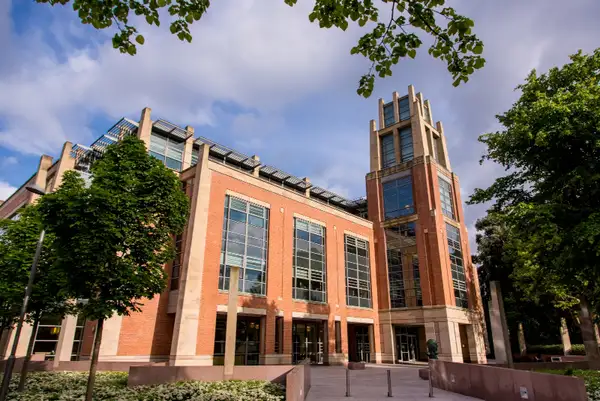 The Library | Information Services | Queen's University Belfast