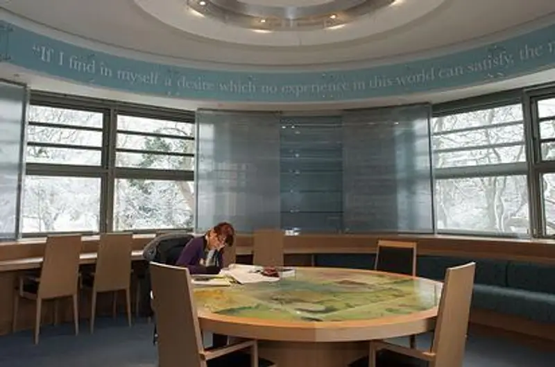 Using the Library | Information Services | Queen's University Belfast
